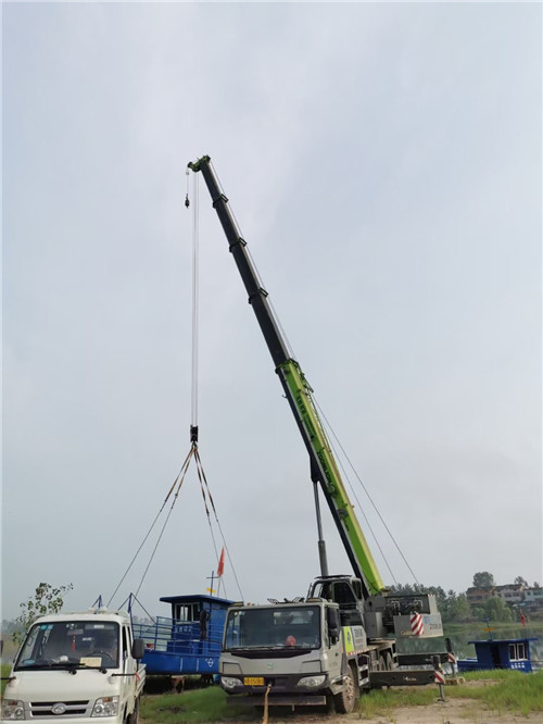 泸水市桥梁建设吊装案例